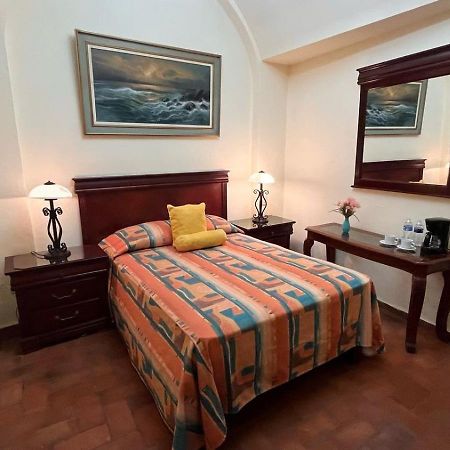 Hotel Antigua Casa De Piedra Сан Мигел де Аленде Екстериор снимка