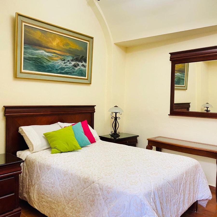 Hotel Antigua Casa De Piedra Сан Мигел де Аленде Екстериор снимка