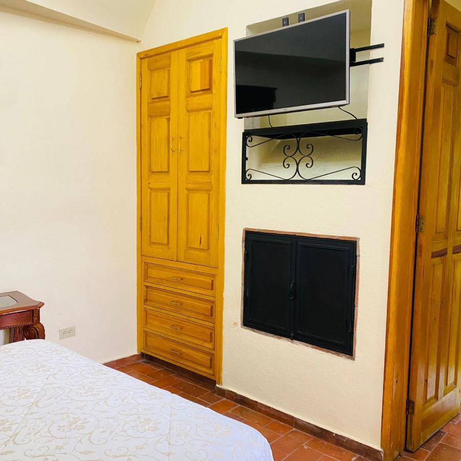Hotel Antigua Casa De Piedra Сан Мигел де Аленде Екстериор снимка