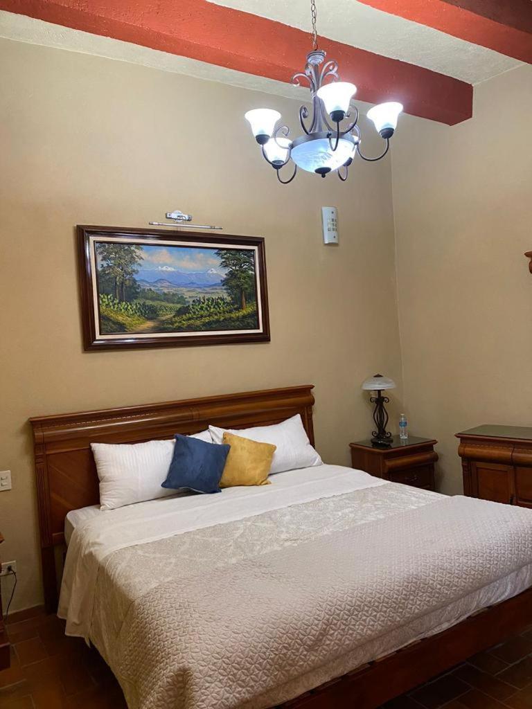 Hotel Antigua Casa De Piedra Сан Мигел де Аленде Екстериор снимка