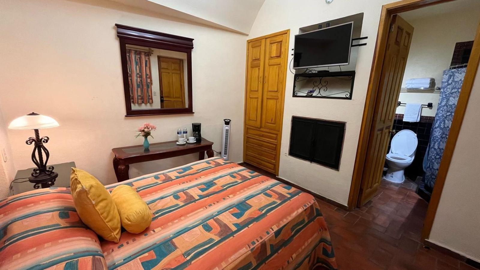 Hotel Antigua Casa De Piedra Сан Мигел де Аленде Екстериор снимка