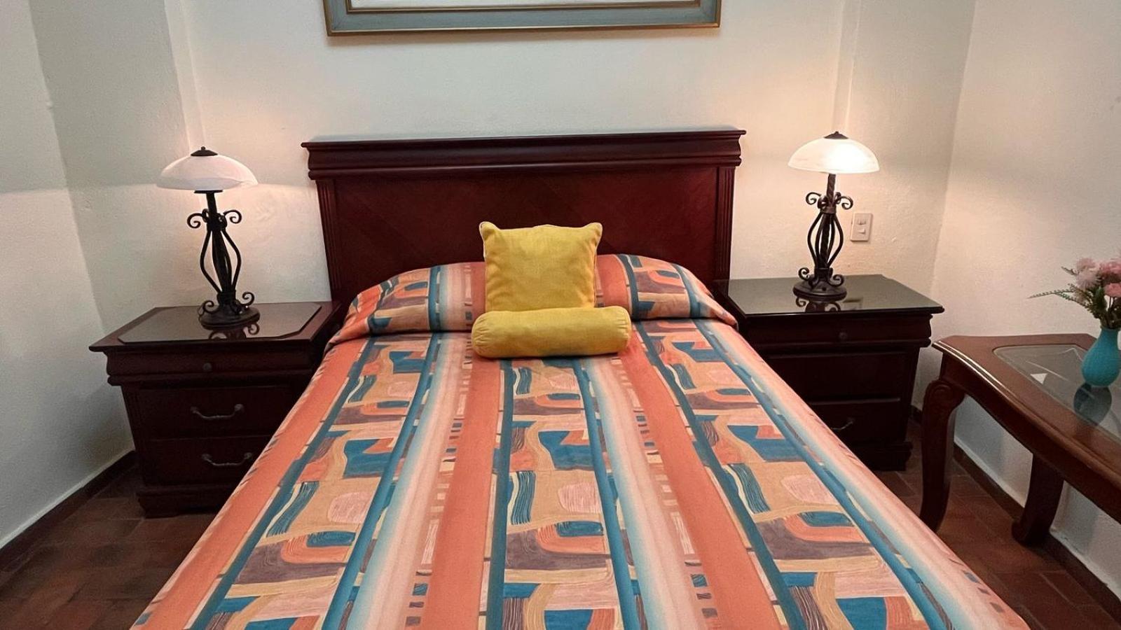 Hotel Antigua Casa De Piedra Сан Мигел де Аленде Екстериор снимка